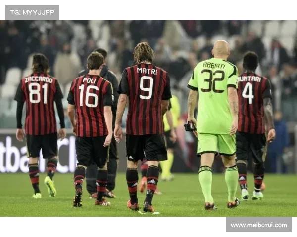 曼联急售桑乔!那不勒斯、米兰、维拉加入争夺,高薪成最大障碍 曼联急售桑乔!那不勒斯、米兰、维拉加入争夺,高薪成最大障碍